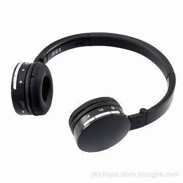 Stereo wireless headset with FM radio
